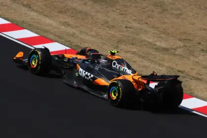Lando Norrisin McLaren Formula 1 avtomobili trasda